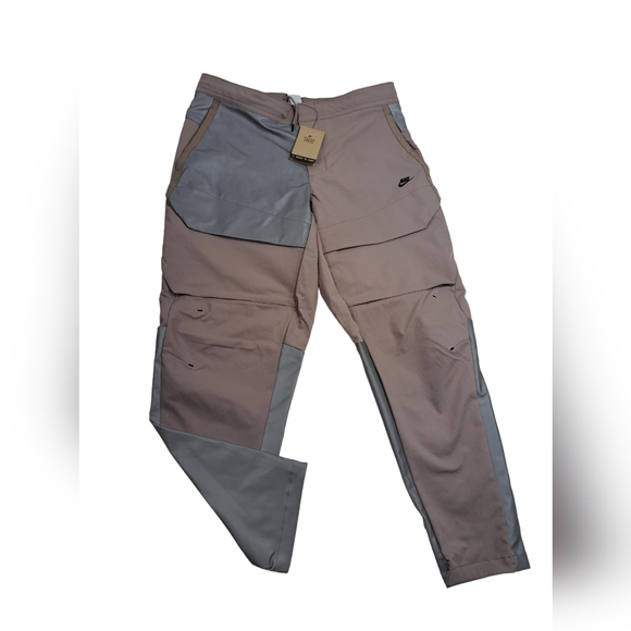Nike Sportswear Tech Pack Reflective Unlined Cargo Pants - Picture 1 of 10